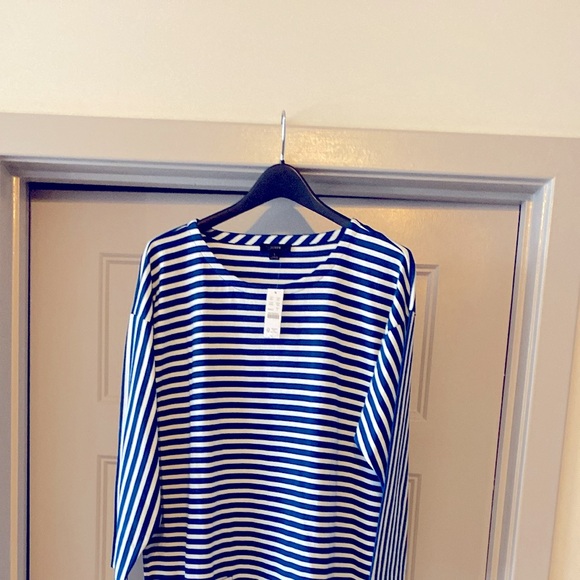 Women’s J. Crew Long Sleeve Knee Length Dress with front pockets. Brand New !! - Picture 1 of 4